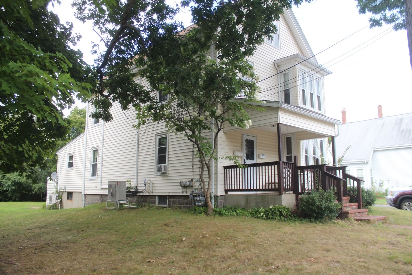 171 Warren Ave Whitman — Photo 2 of 7