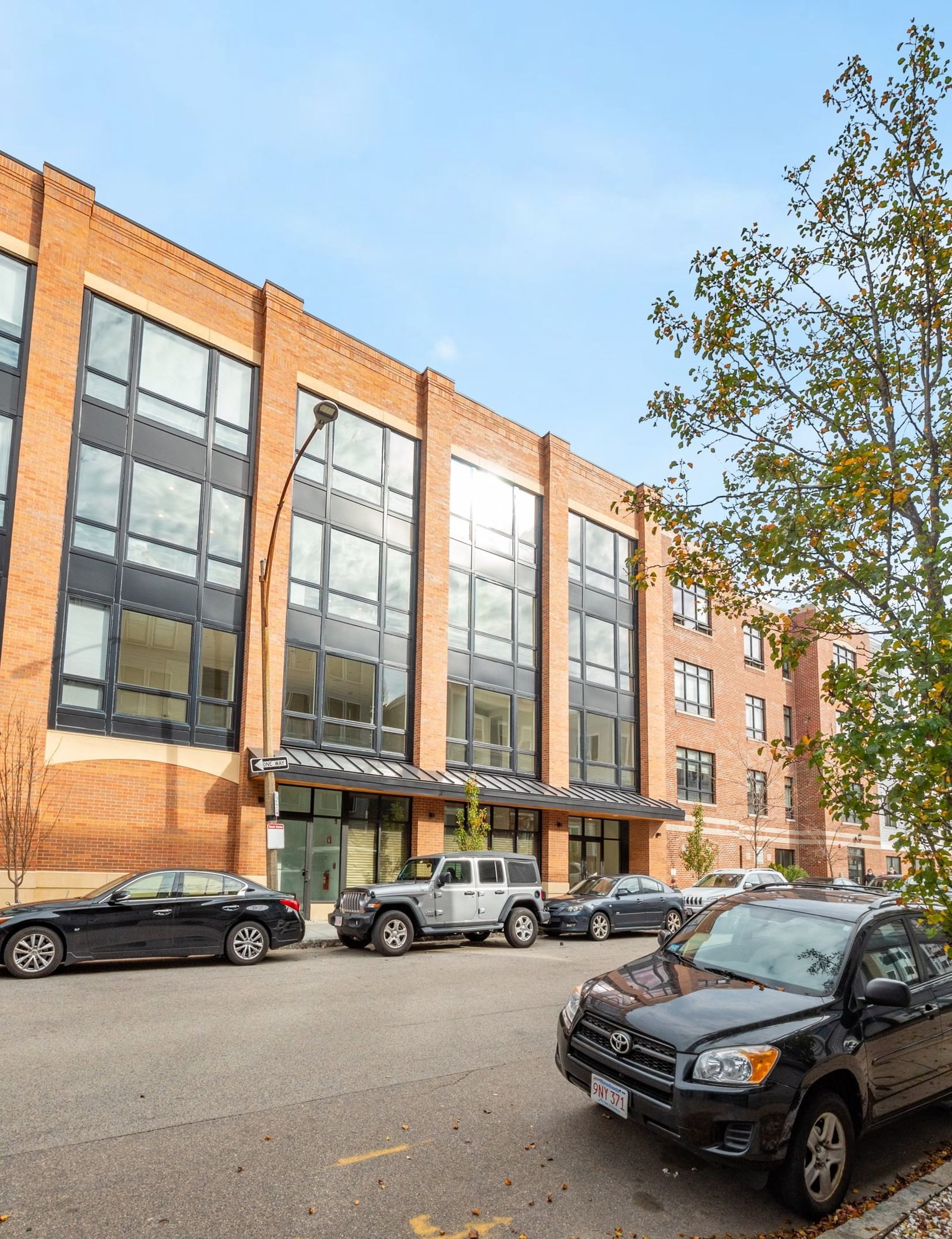 340 W 2nd St #P21 Boston — Photo 17 of 23