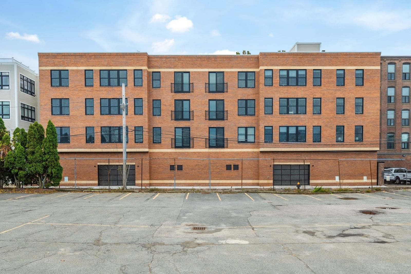 340 W 2nd St #P21 Boston — Photo 18 of 23
