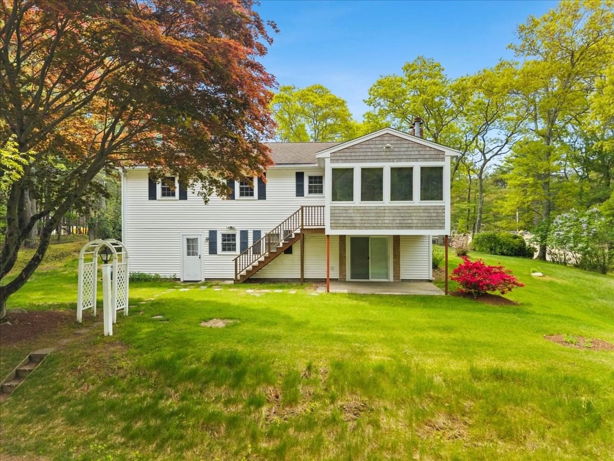 391 Scenic Hwy Bourne — Photo 3 of 42