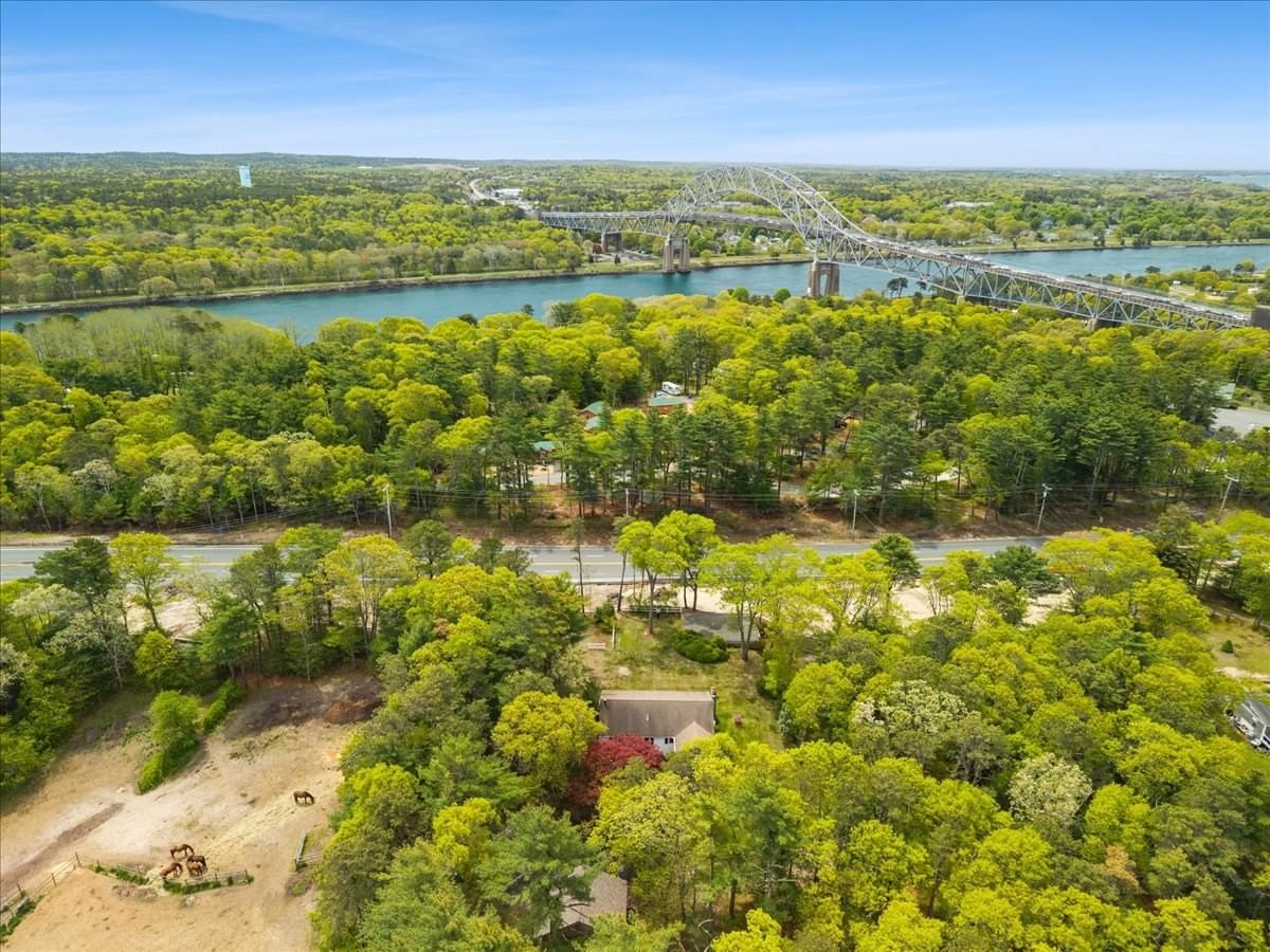 391 Scenic Hwy Bourne — Photo 5 of 42