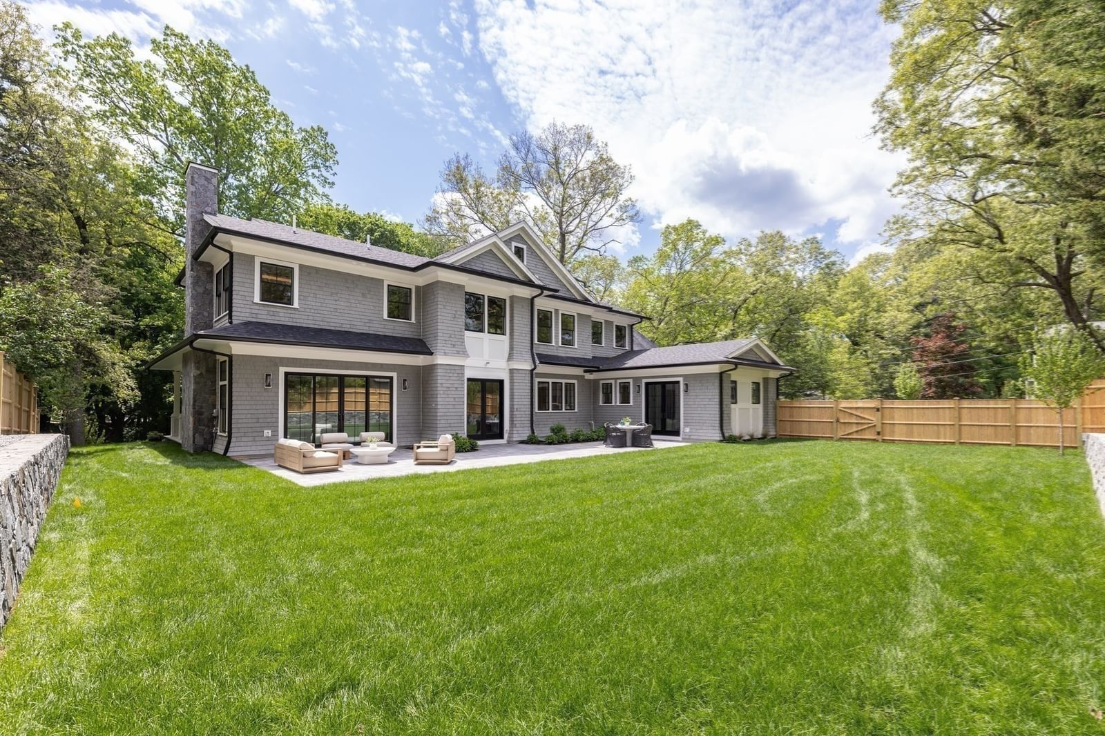 101 Alban Rd Newton — Photo 27 of 29