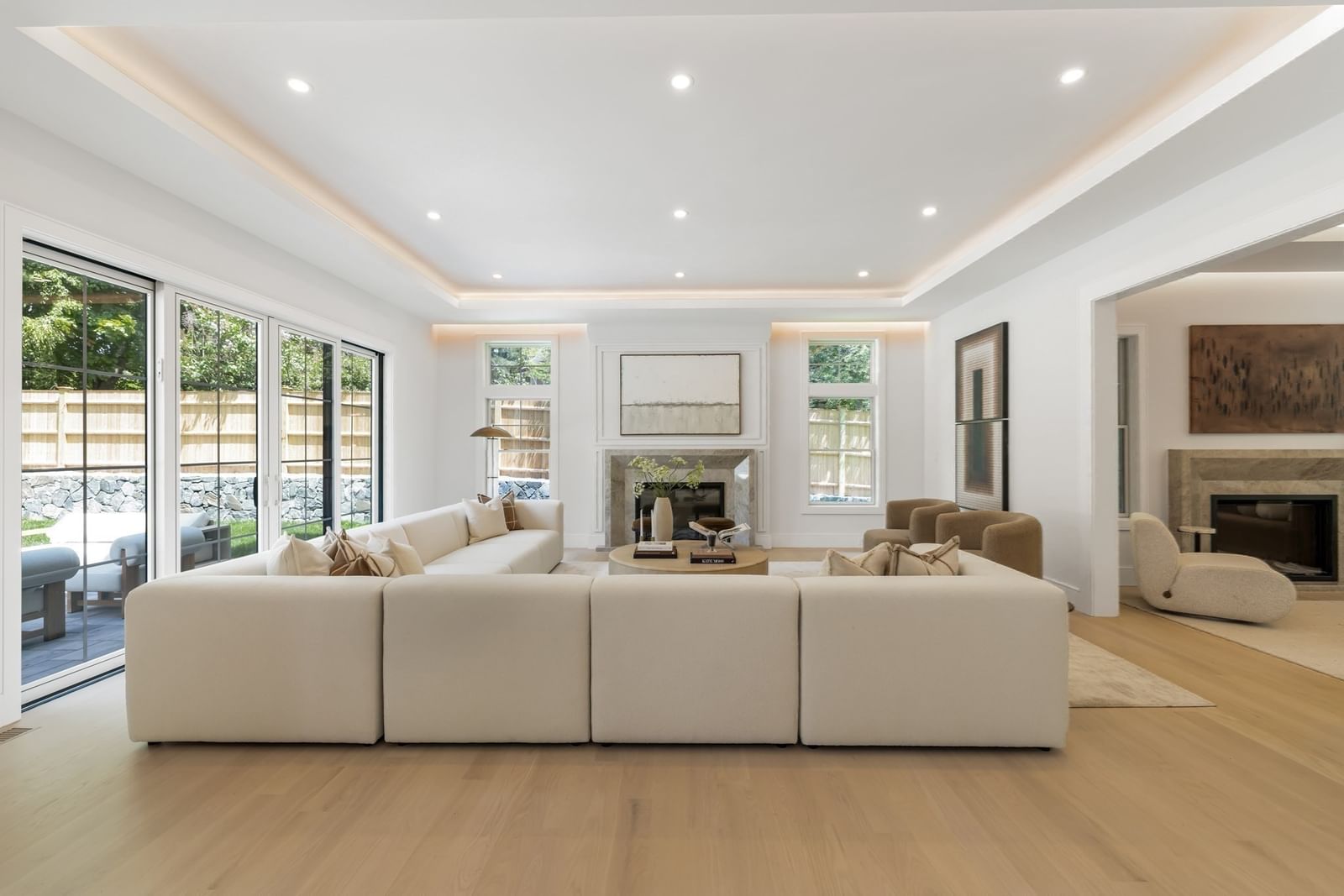 101 Alban Rd Newton — Photo 4 of 29