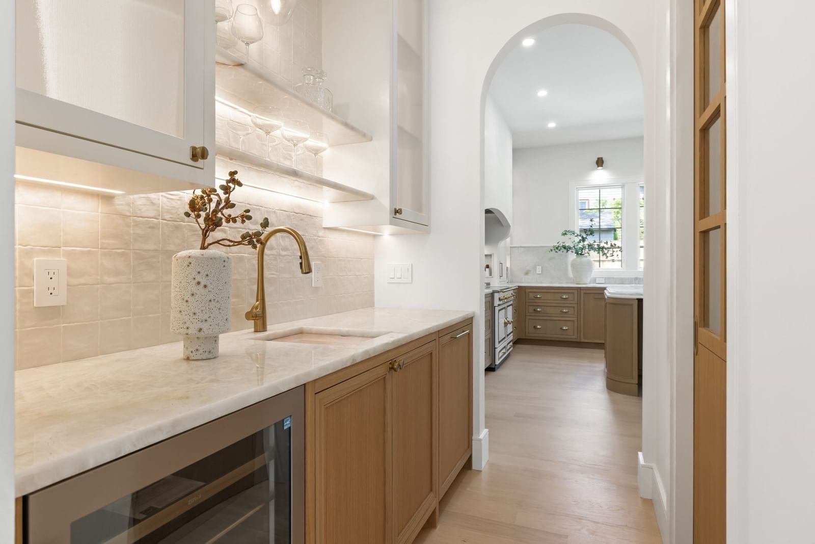 101 Alban Rd Newton — Photo 8 of 29