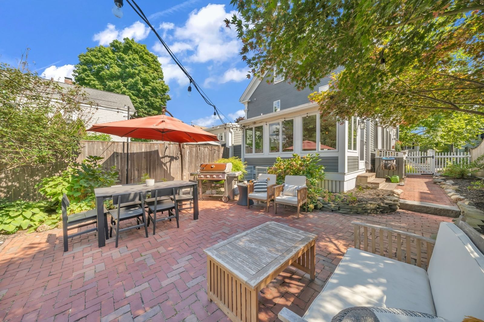 18 Broad St Newburyport — Photo 4 of 39