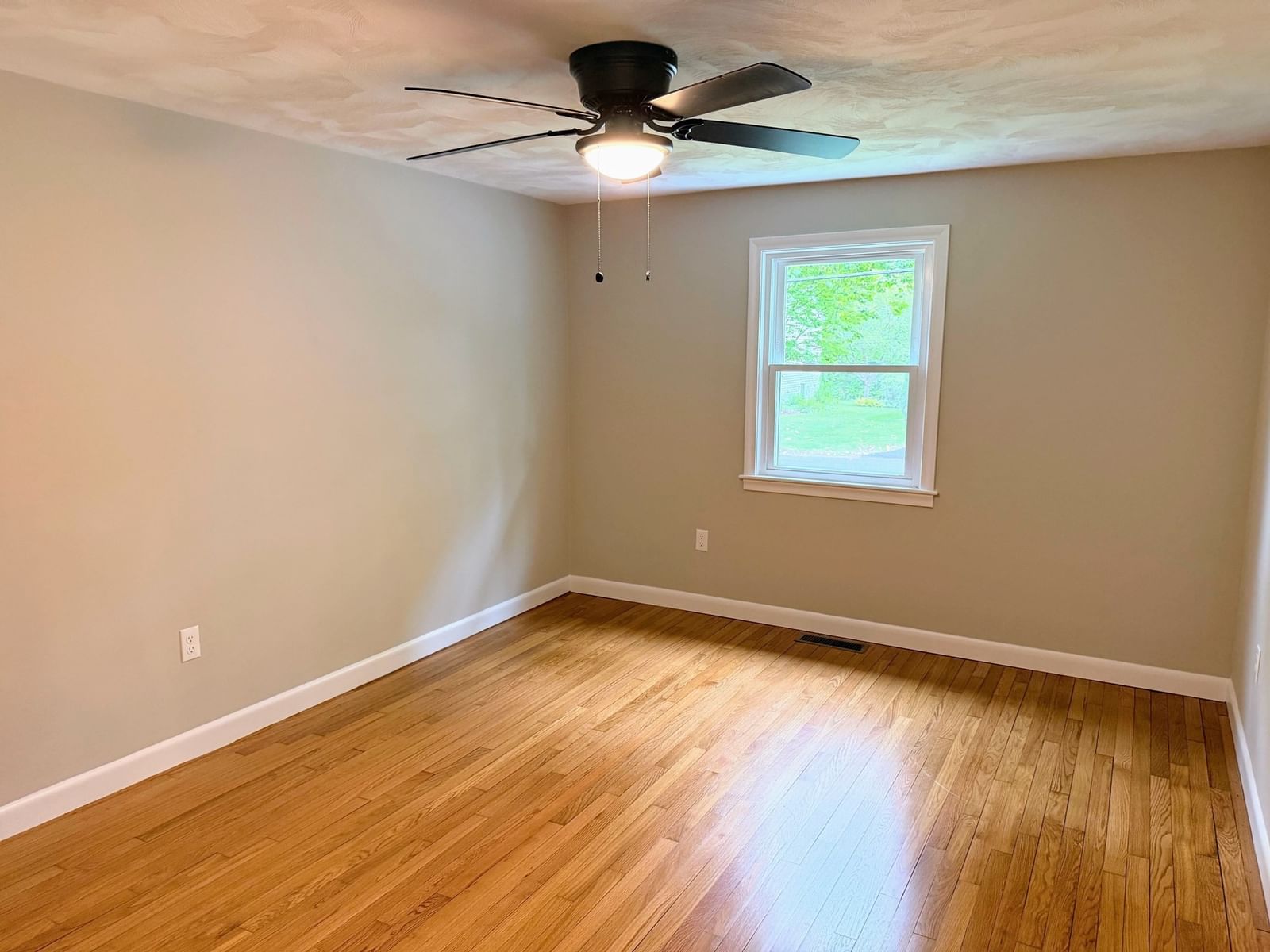 36 Stuart Ave Leominster — Photo 20 of 26