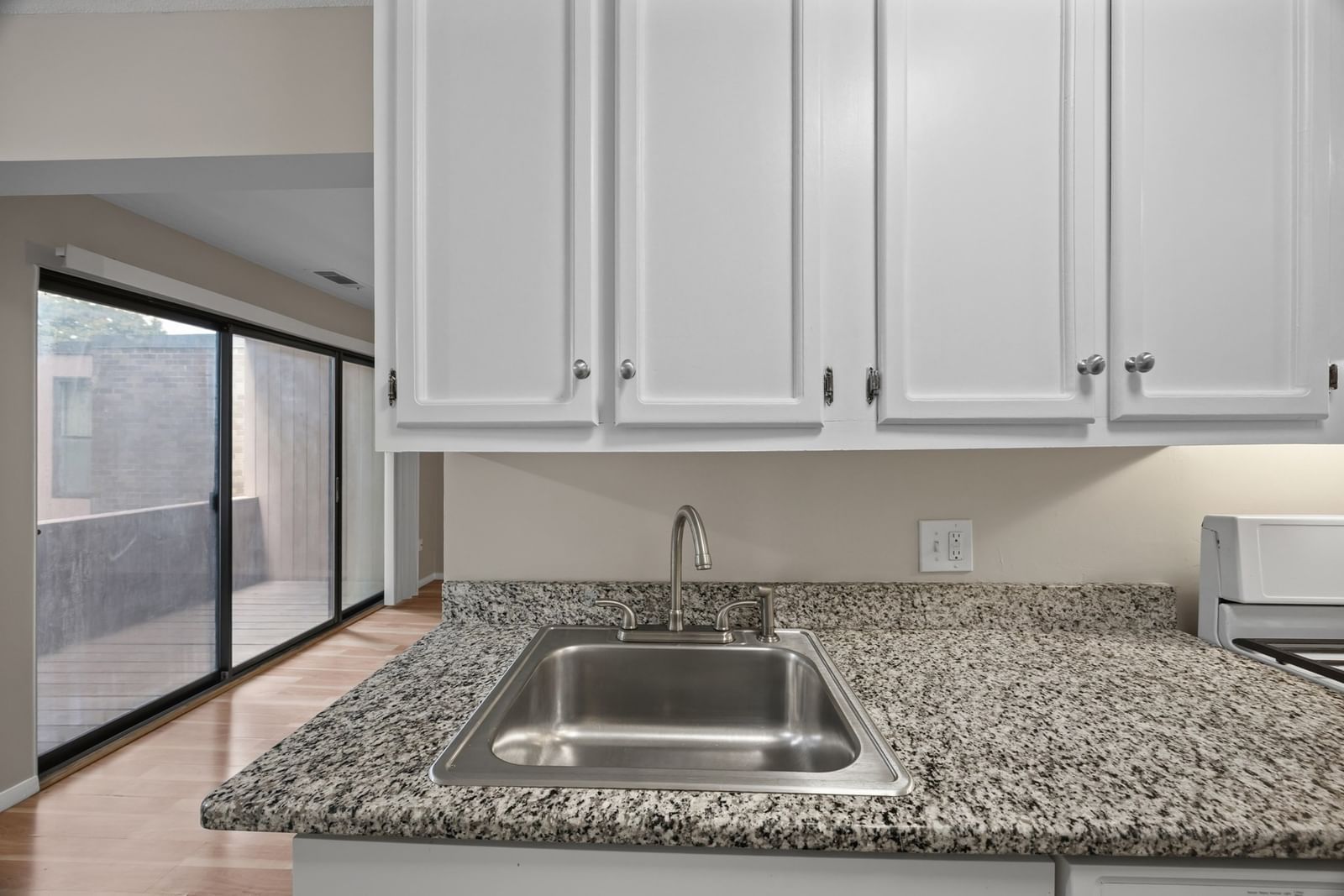 10 Shrewsbury Green Dr #I Shrewsbury — Photo 10 of 33