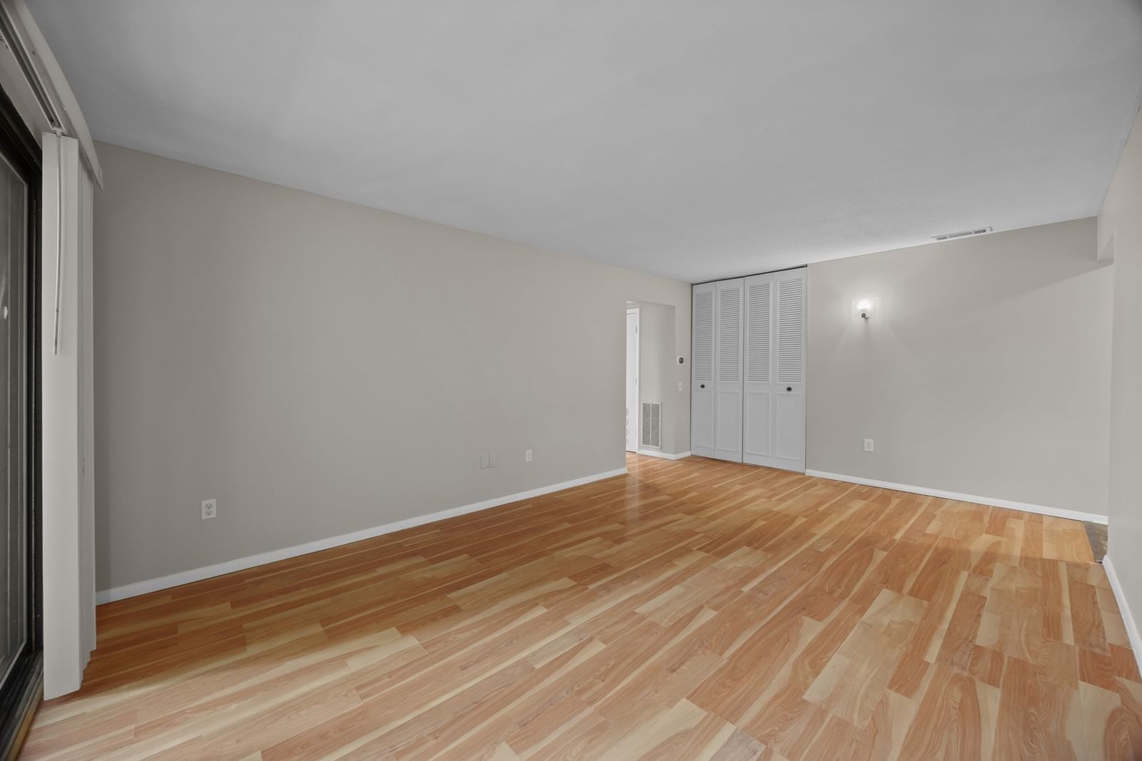 10 Shrewsbury Green Dr #I Shrewsbury — Photo 12 of 33