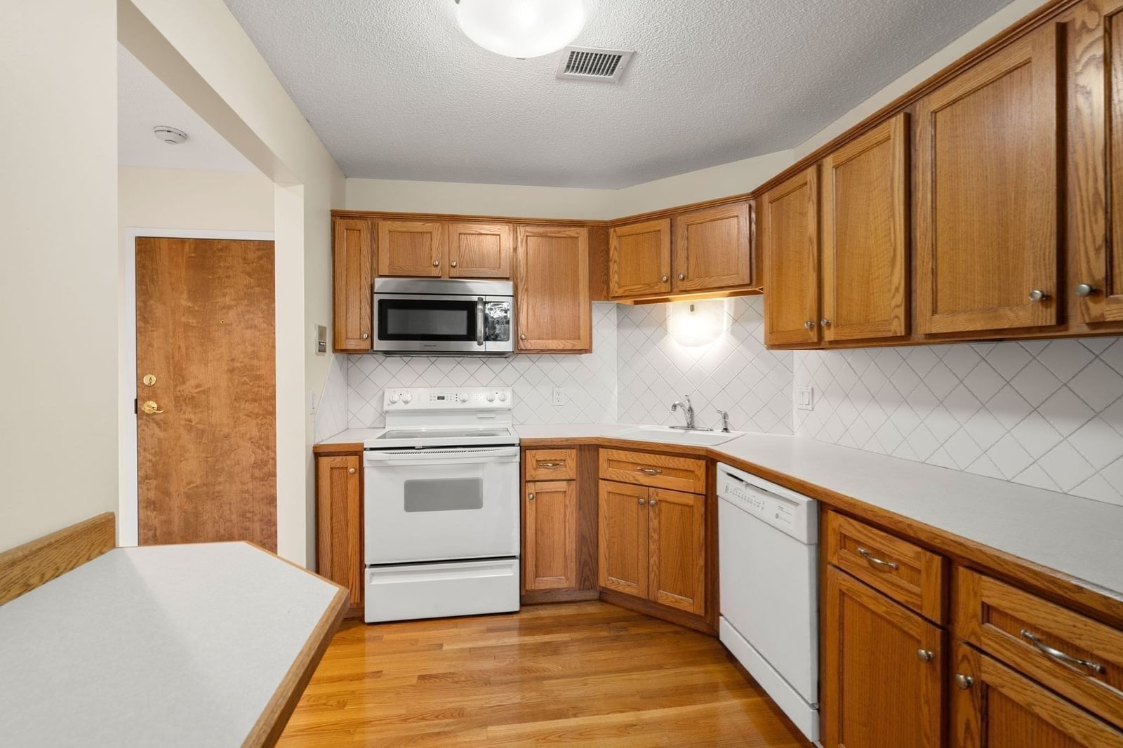 51 Pettee #34 Newton — Photo 7 of 27