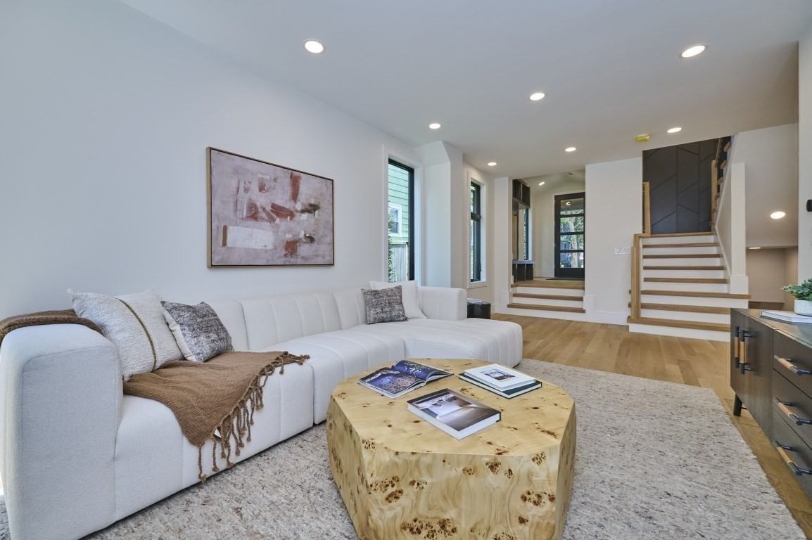 125 Fuller #125 Brookline — Photo 10 of 41