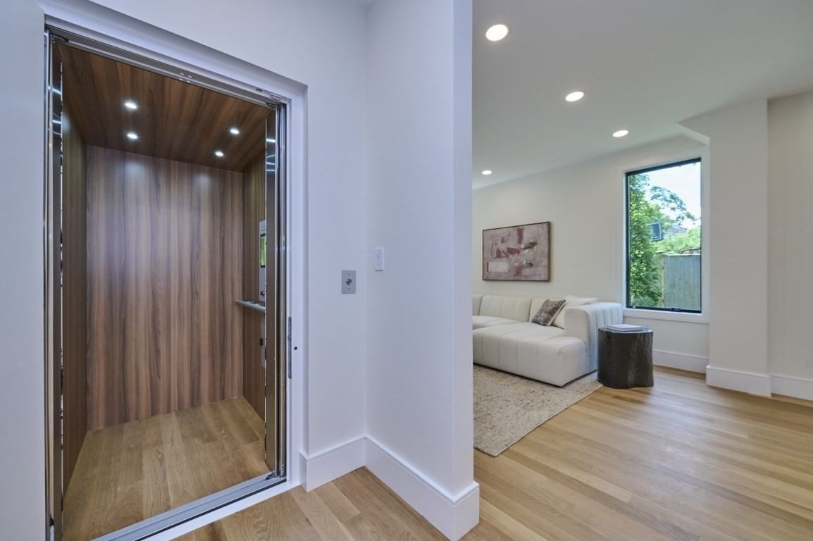125 Fuller #125 Brookline — Photo 3 of 41