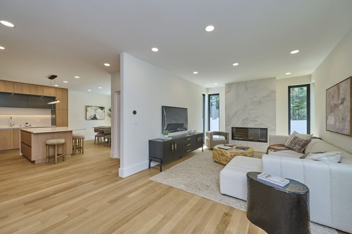125 Fuller #125 Brookline — Photo 7 of 41