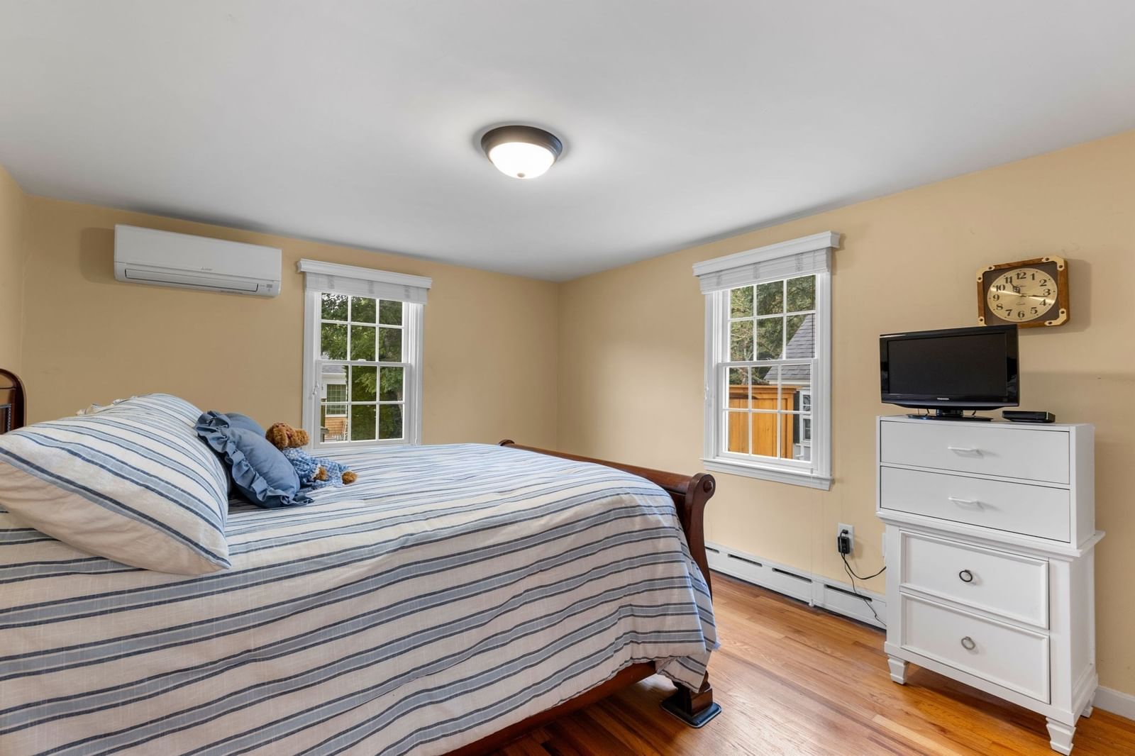 122 Forest Beach Rd Chatham — Photo 19 of 31