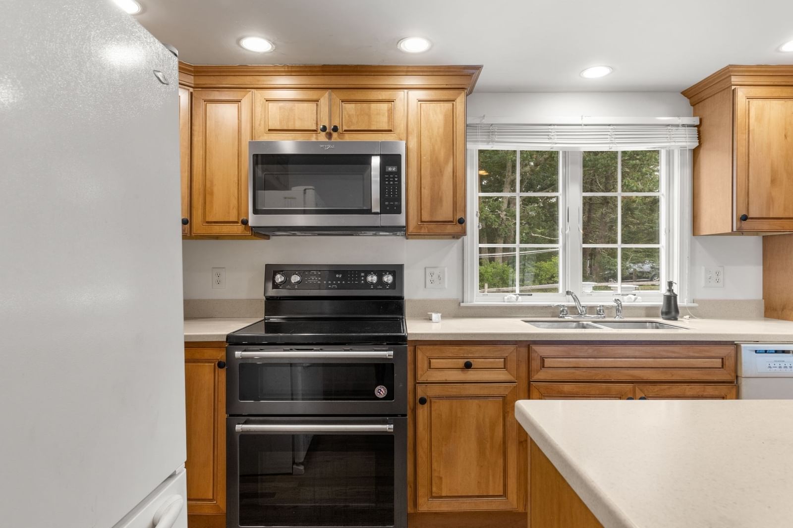122 Forest Beach Rd Chatham — Photo 9 of 31