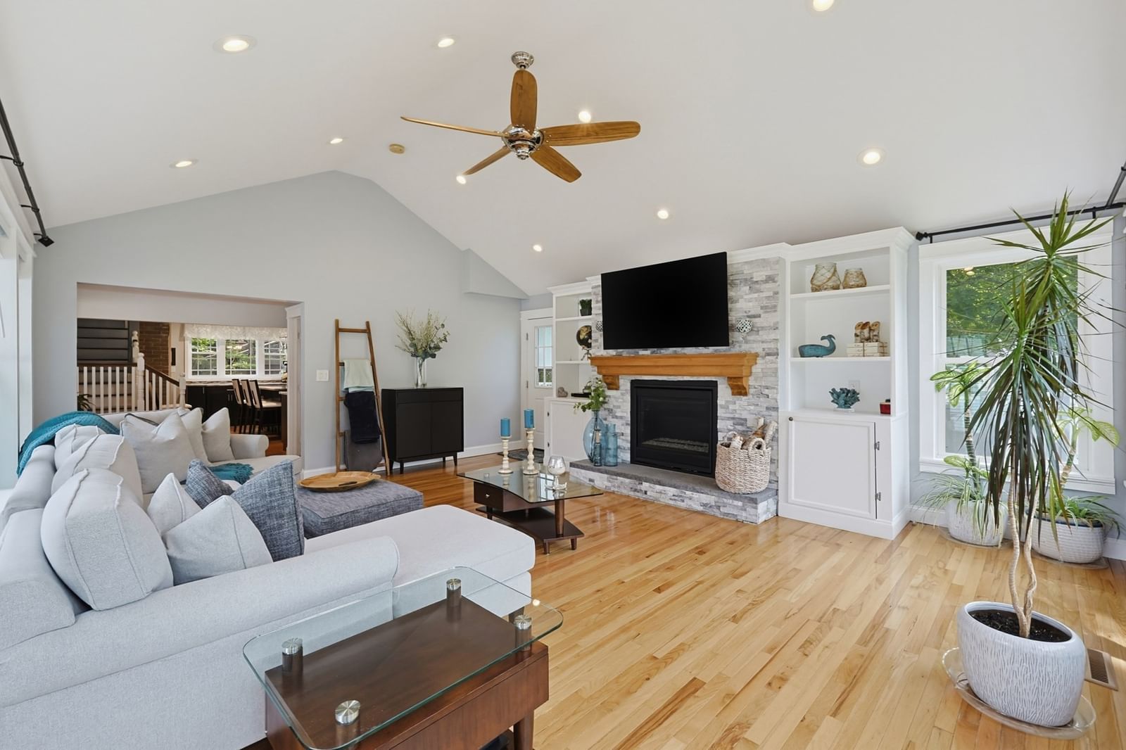 38 Dexter Ave. Seekonk — Photo 5 of 41