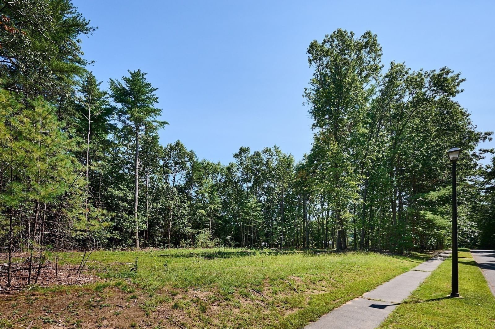 130 Woodland Drive Northampton — Photo 4 of 15