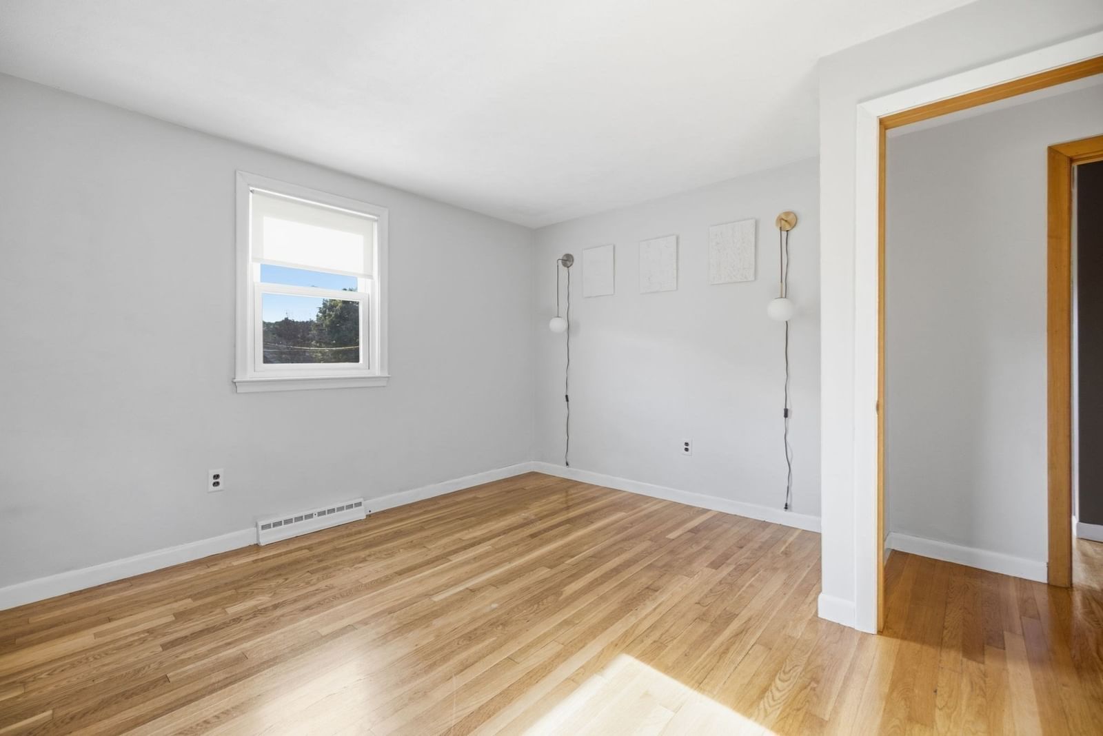 53 Skilton Lane Burlington — Photo 10 of 23