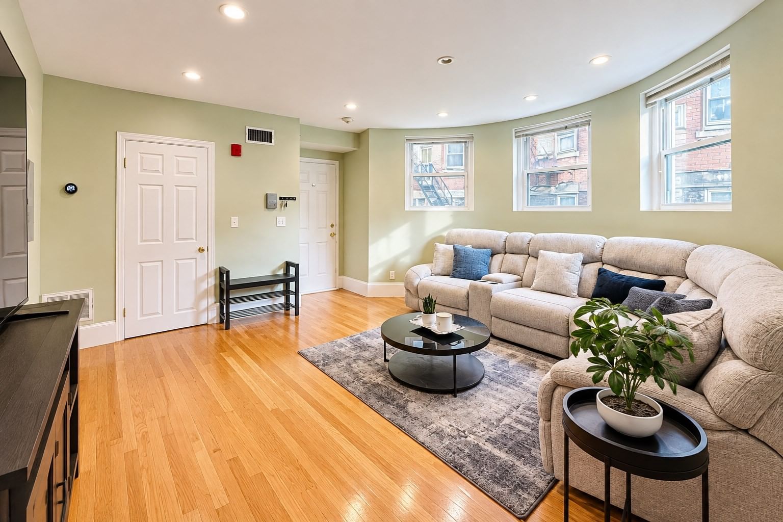 1742 Beacon St #2 Brookline — Photo 3 of 12