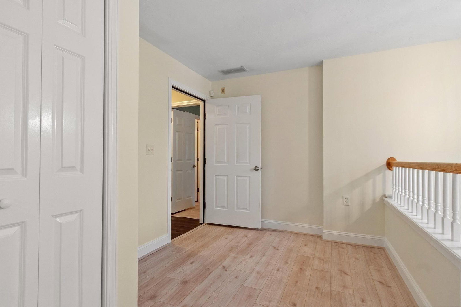 605 Devenwood Way #605 Clinton — Photo 8 of 42