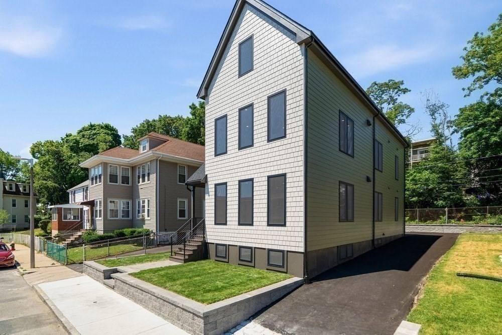 32 Mckone Street Boston — Photo 12 of 39