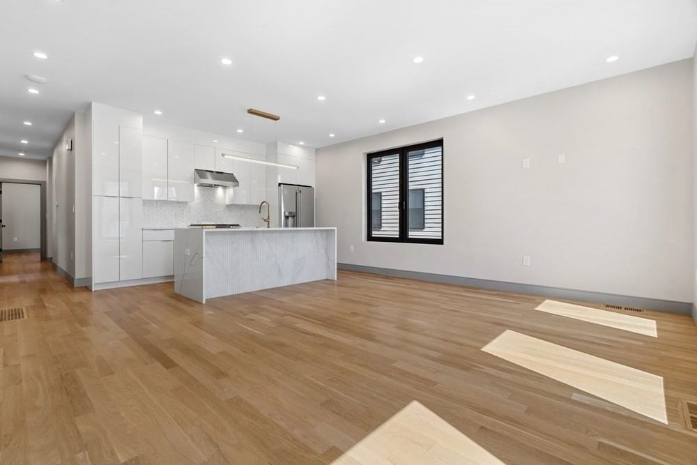 32 Mckone Street Boston — Photo 14 of 39