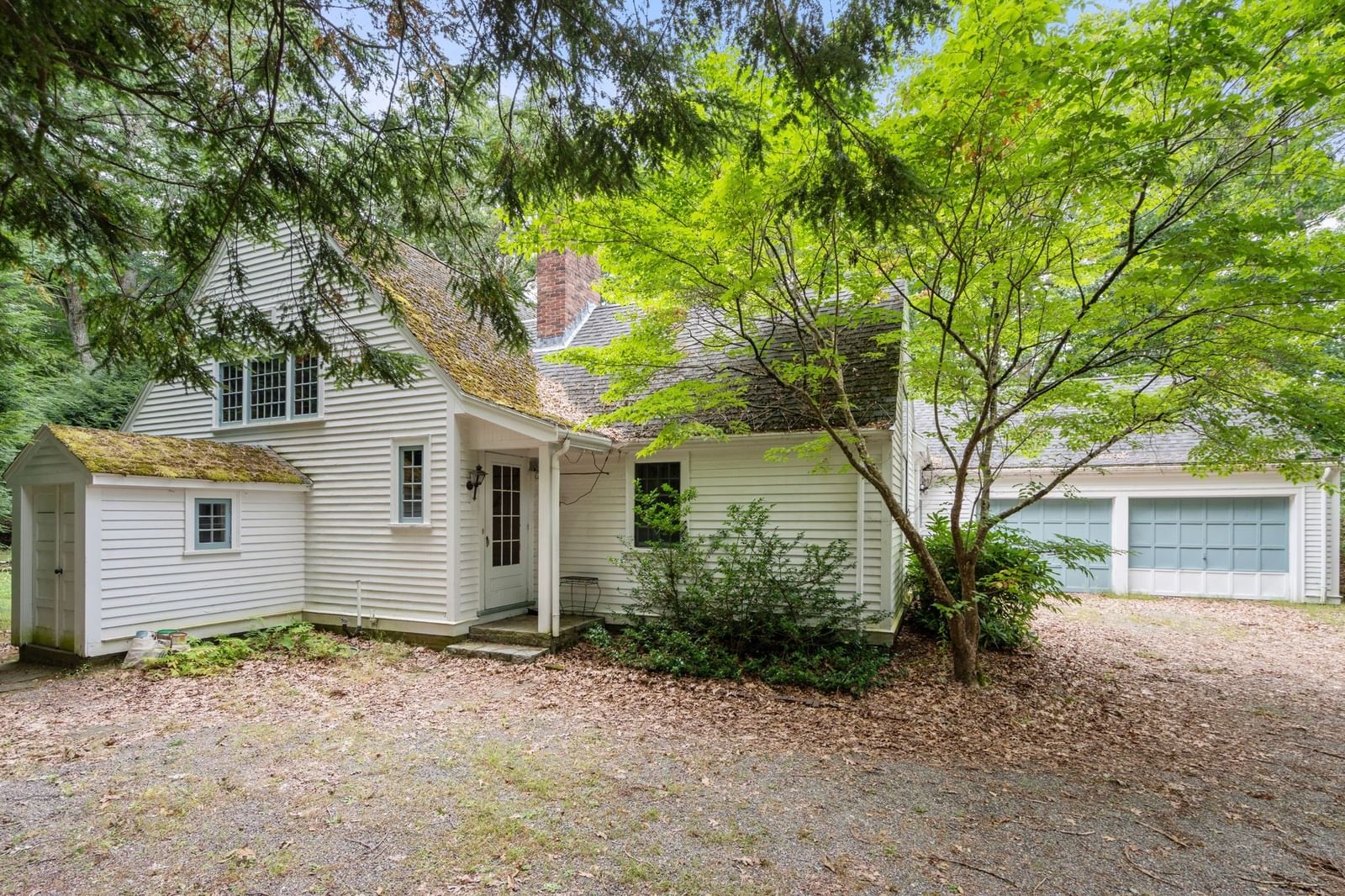94 Sunset Road Weston — Photo 2 of 7