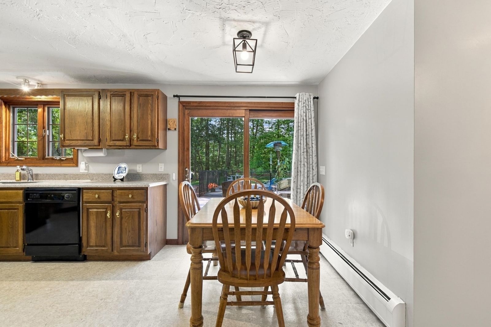 4 Blueberry Lane Norfolk — Photo 11 of 39