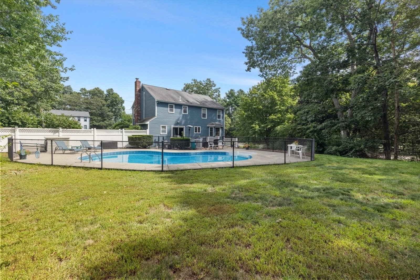 4 Blueberry Lane Norfolk — Photo 8 of 39