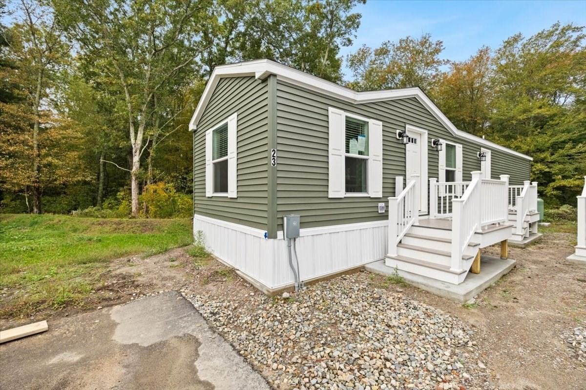 1540 Broadway #23 Raynham — Photo 2 of 12
