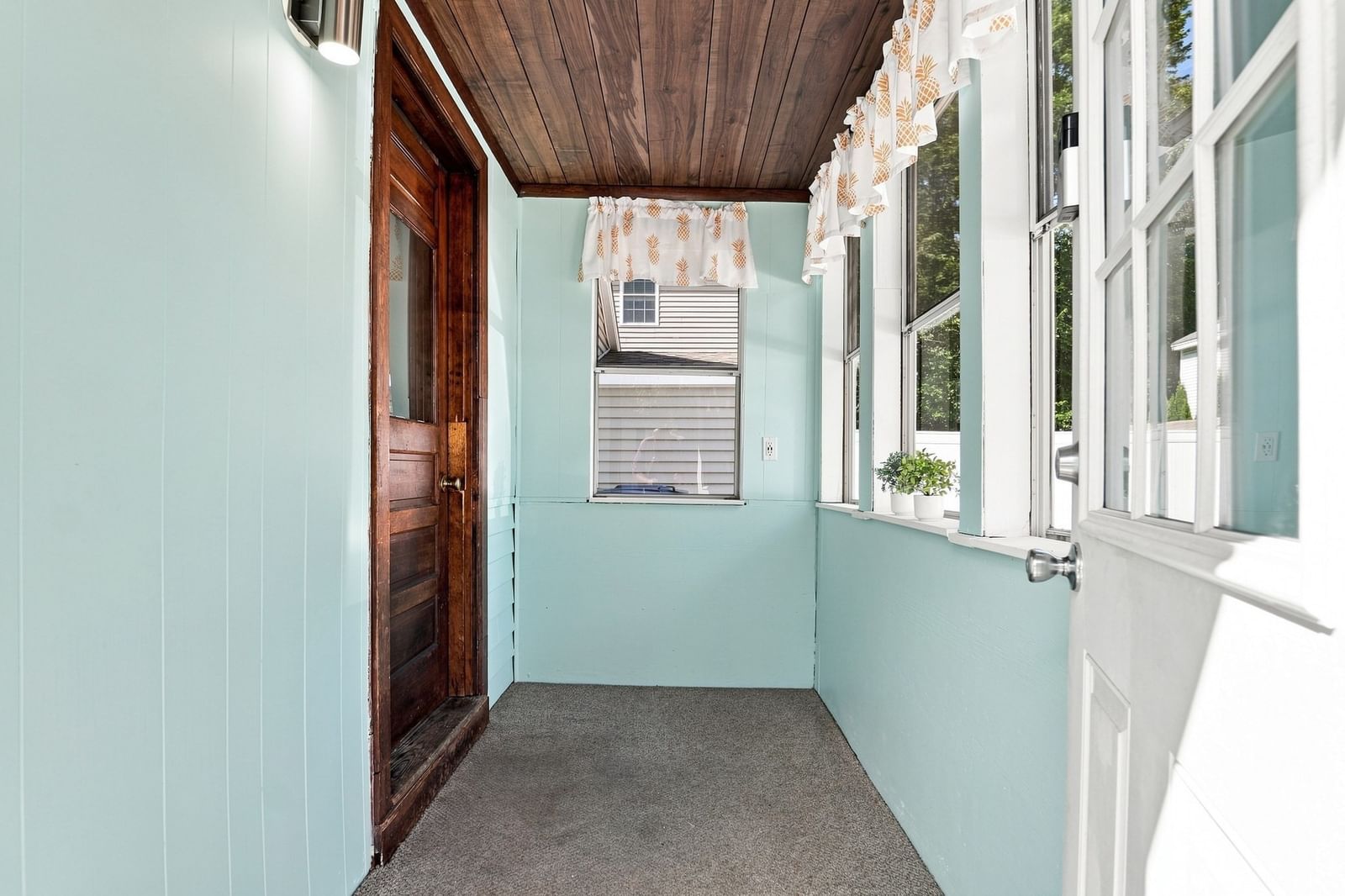 152 Main Street Wilmington — Photo 3 of 29