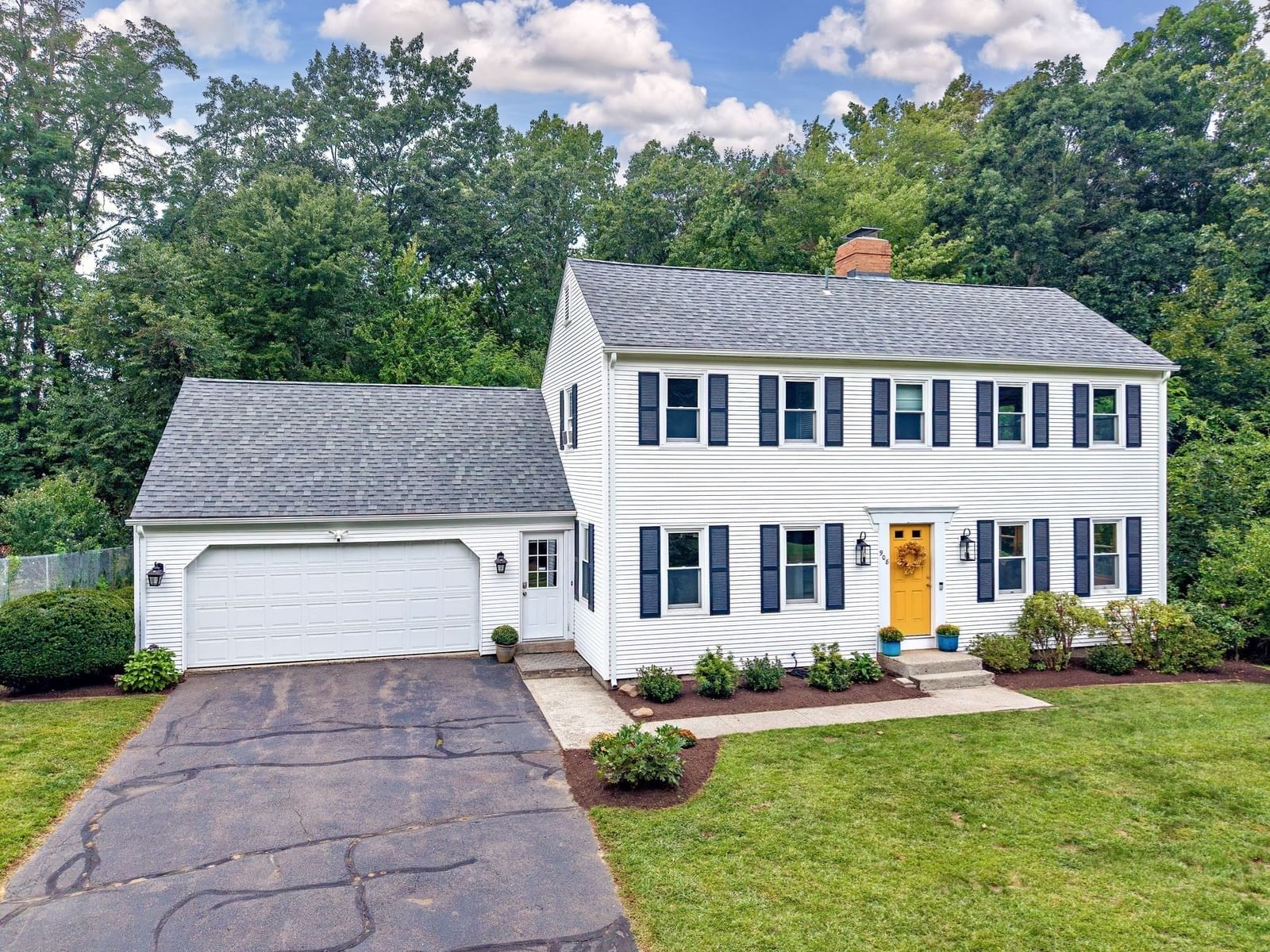 908 Frank Smith Rd Longmeadow — Photo 2 of 42