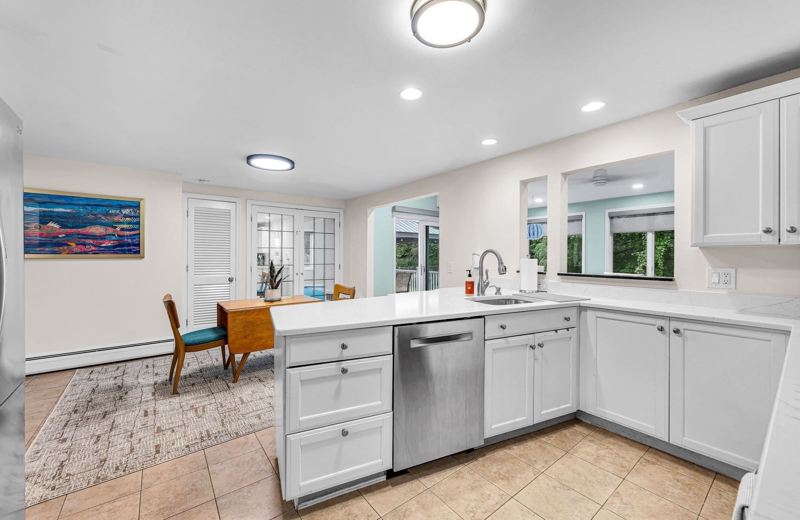 908 Frank Smith Rd Longmeadow — Photo 8 of 42
