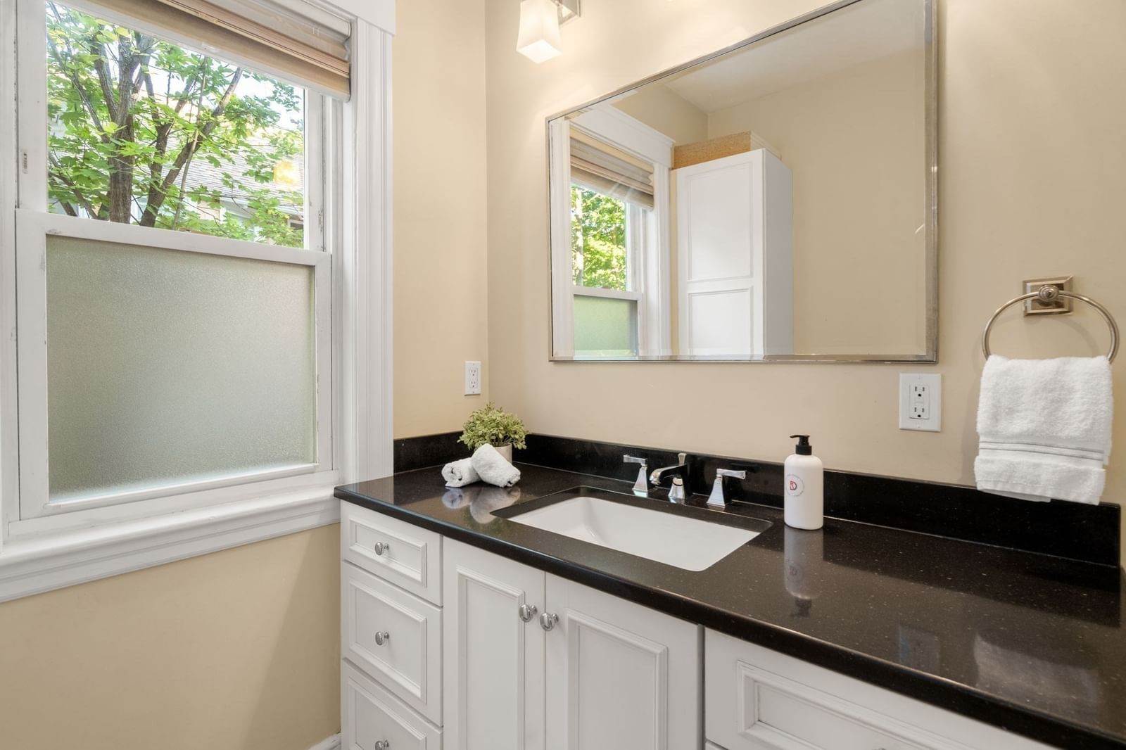29 Winslow Rd #29 Belmont — Photo 15 of 20
