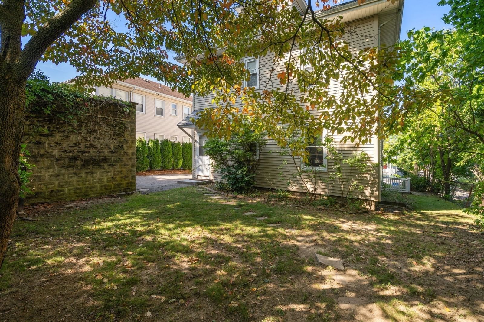 29 Winslow Rd #29 Belmont — Photo 18 of 20