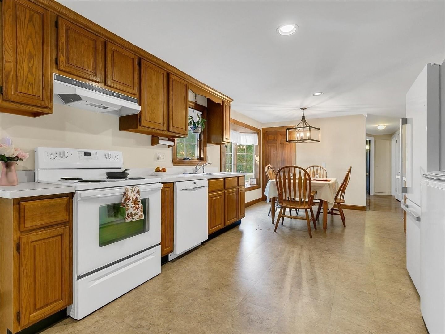 31 Chipman Road Beverly — Photo 5 of 29
