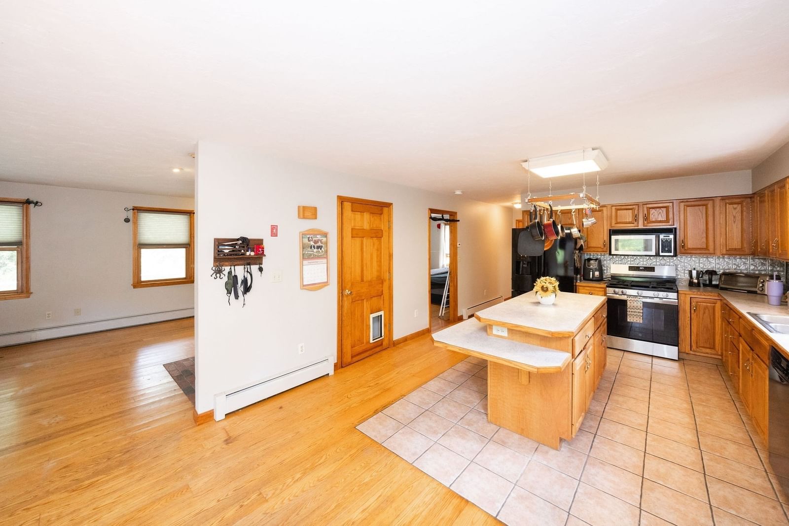 152 Pierce Rd West Brookfield — Photo 5 of 40
