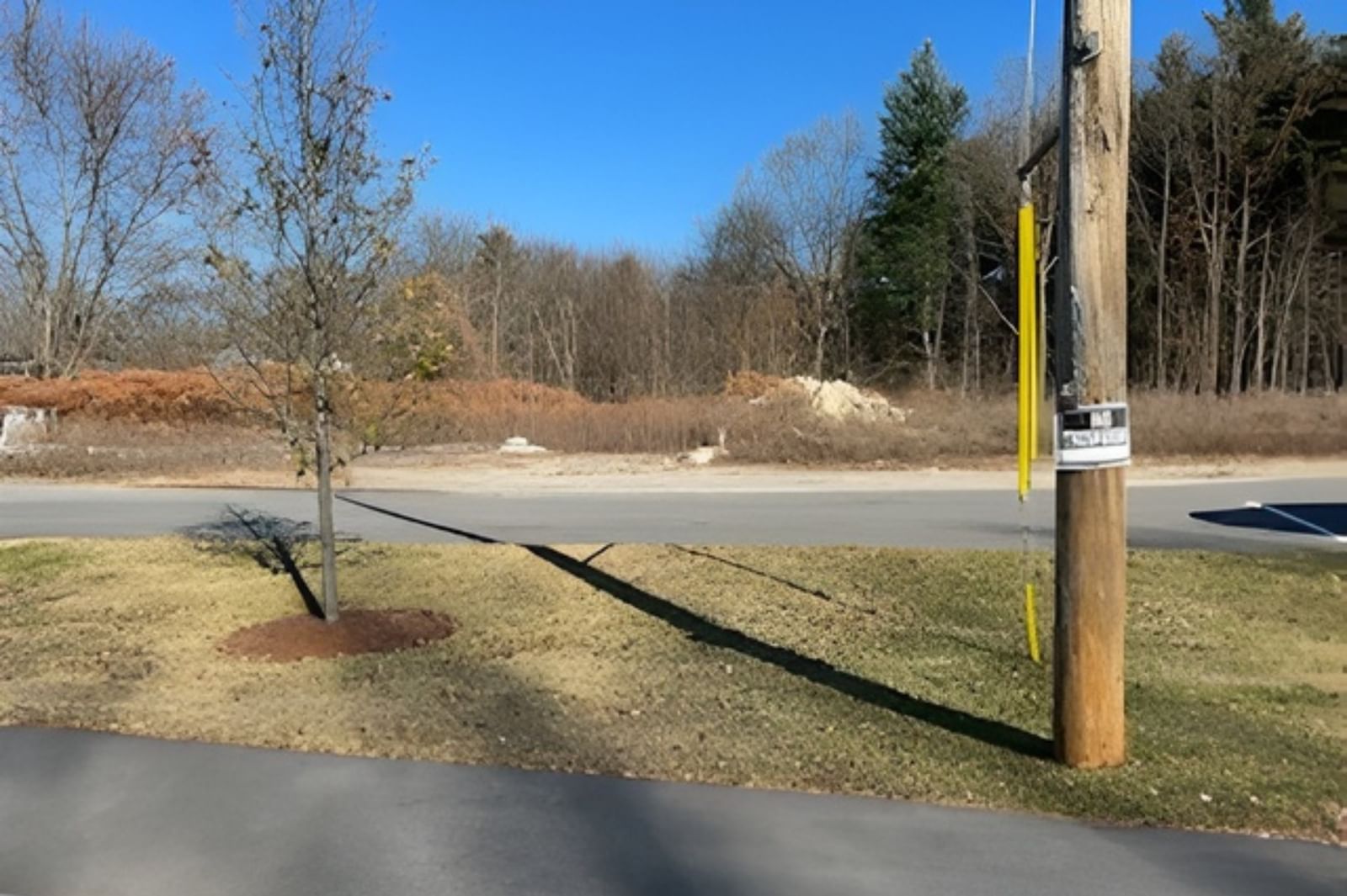 1905 Lakeview Ave Dracut — Photo 2 of 4