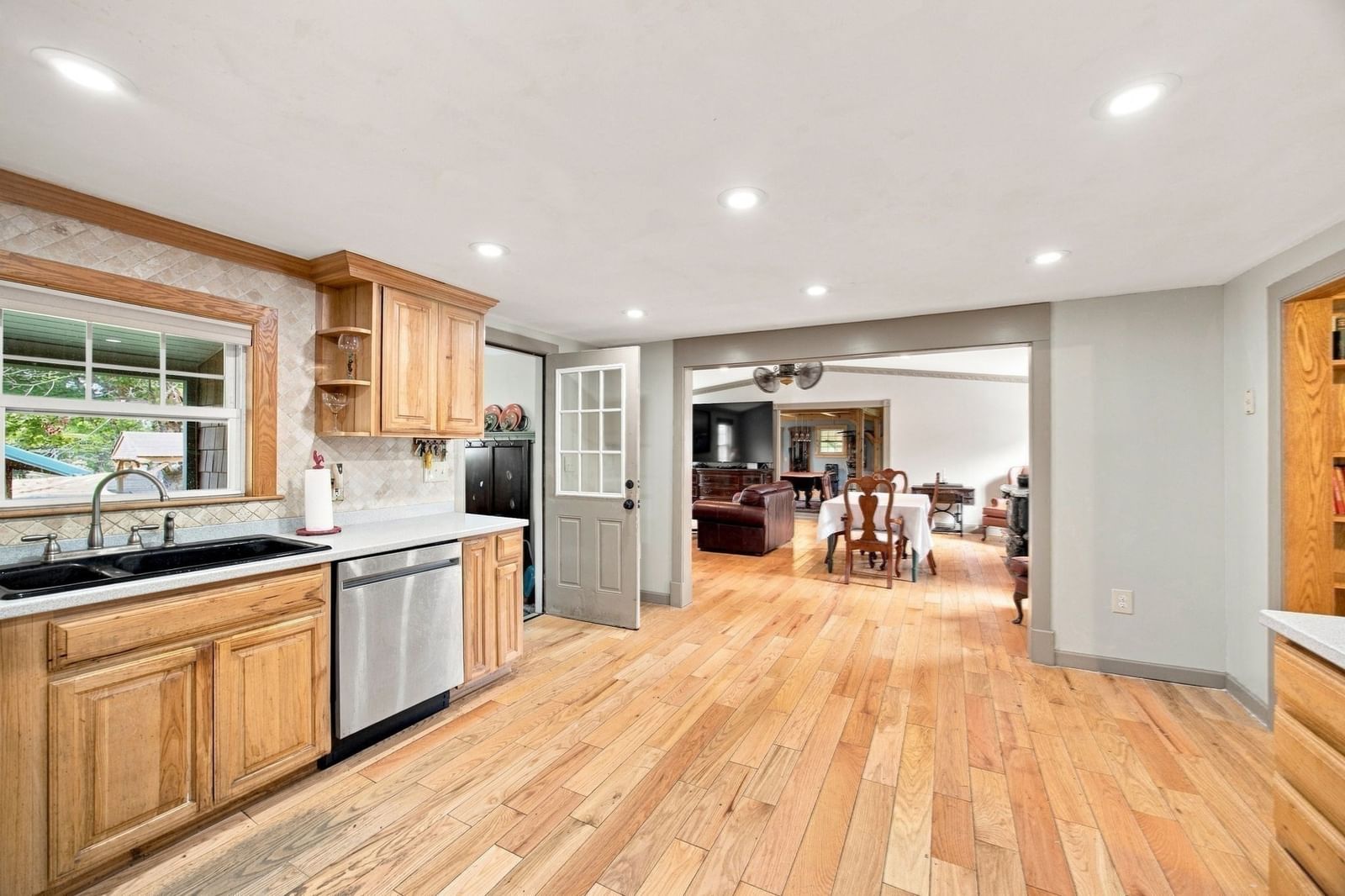 181 Wheeler Ave Orange — Photo 16 of 41