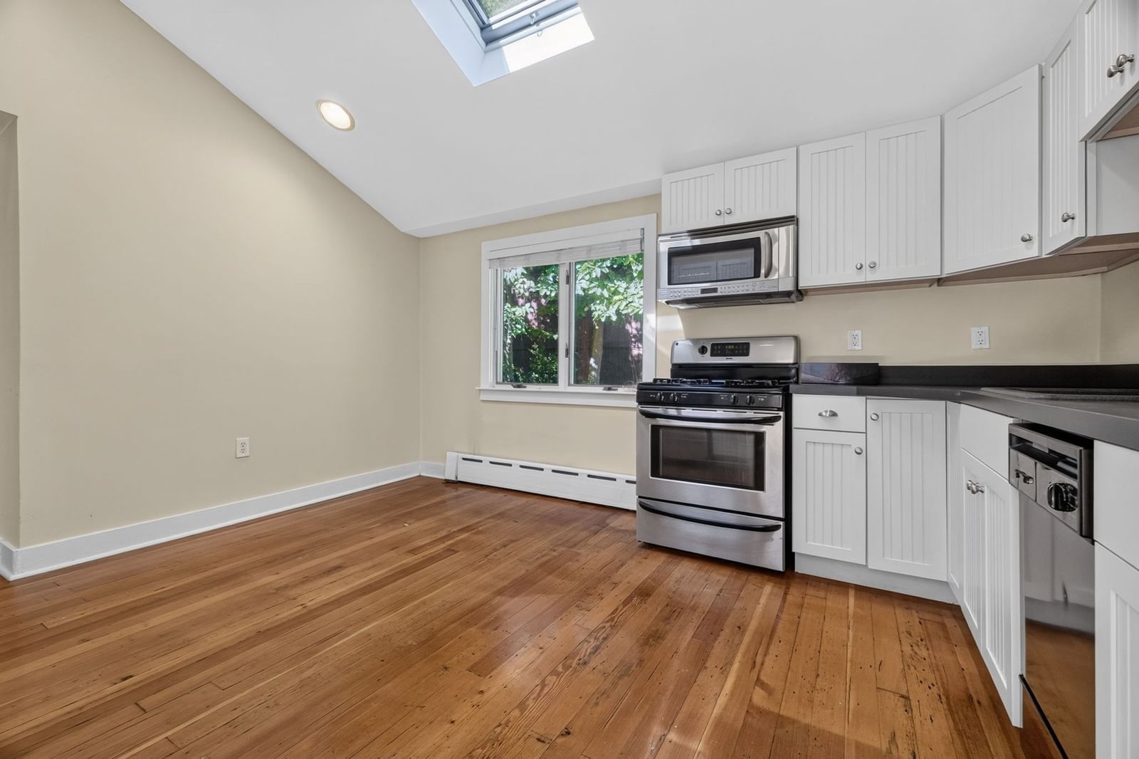 10 Hayward St Randolph — Photo 2 of 35