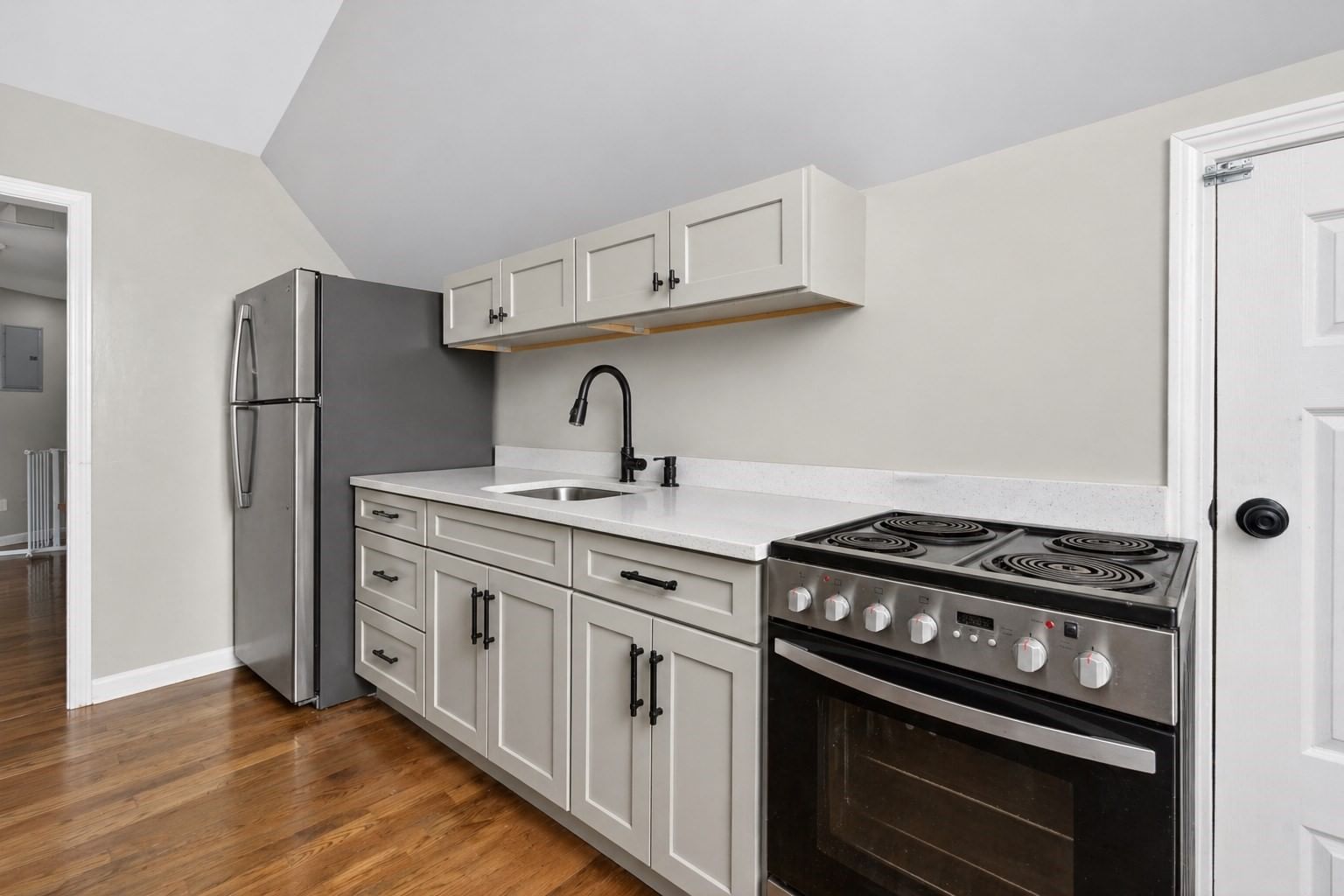 37 Stonehurst Boston — Photo 19 of 25