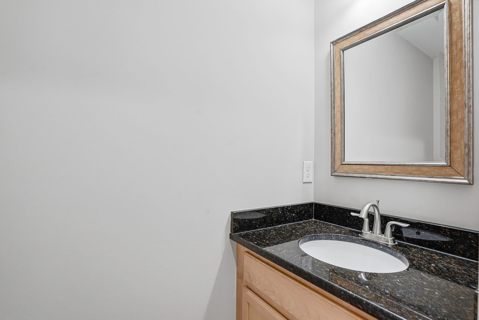 3 Woodbridge Court #3 Grafton — Photo 12 of 42