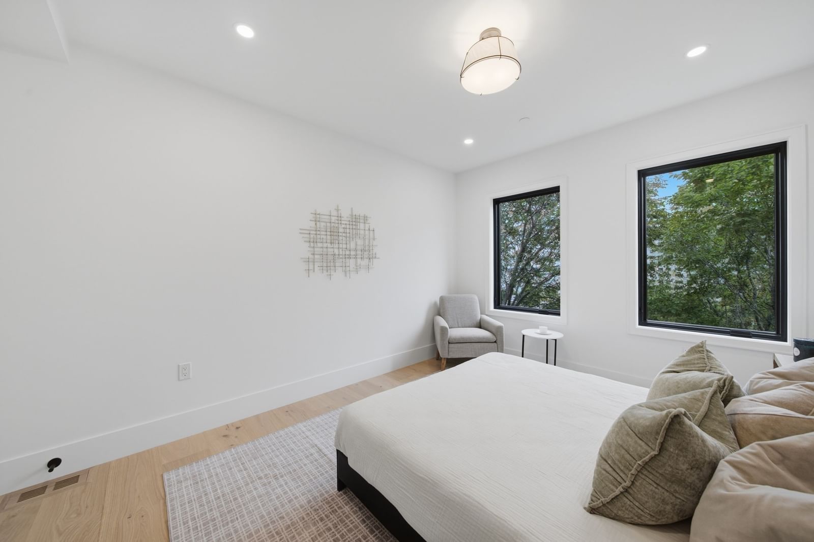 421 East 6th Street #4 Boston — Photo 26 of 42