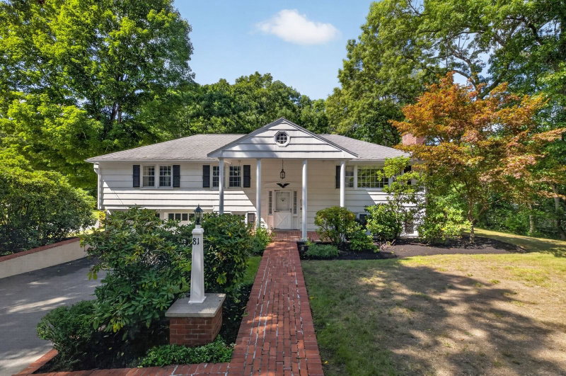 81 Alder Rd