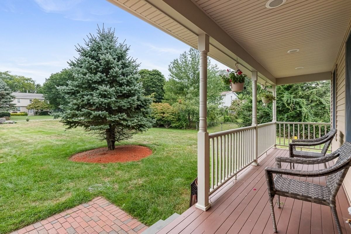 131 Elm Street Seekonk — Photo 4 of 34