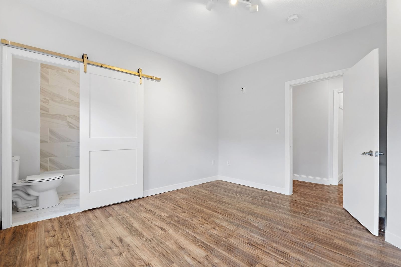 104 Thorndike St #3 Cambridge — Photo 13 of 27