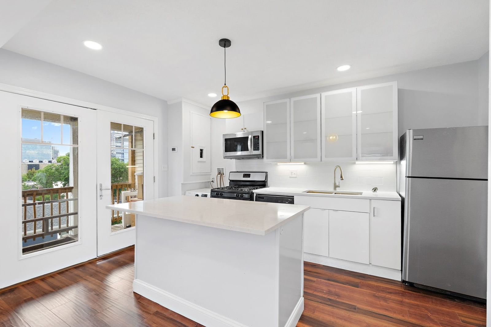 104 Thorndike St #3 Cambridge — Photo 2 of 27