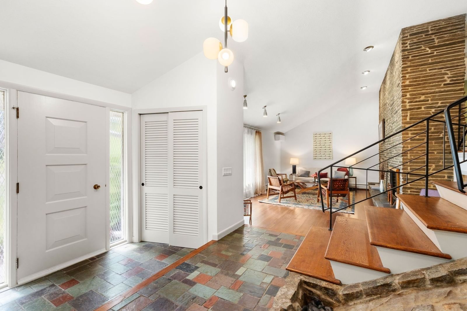 326 Williams Longmeadow — Photo 4 of 42