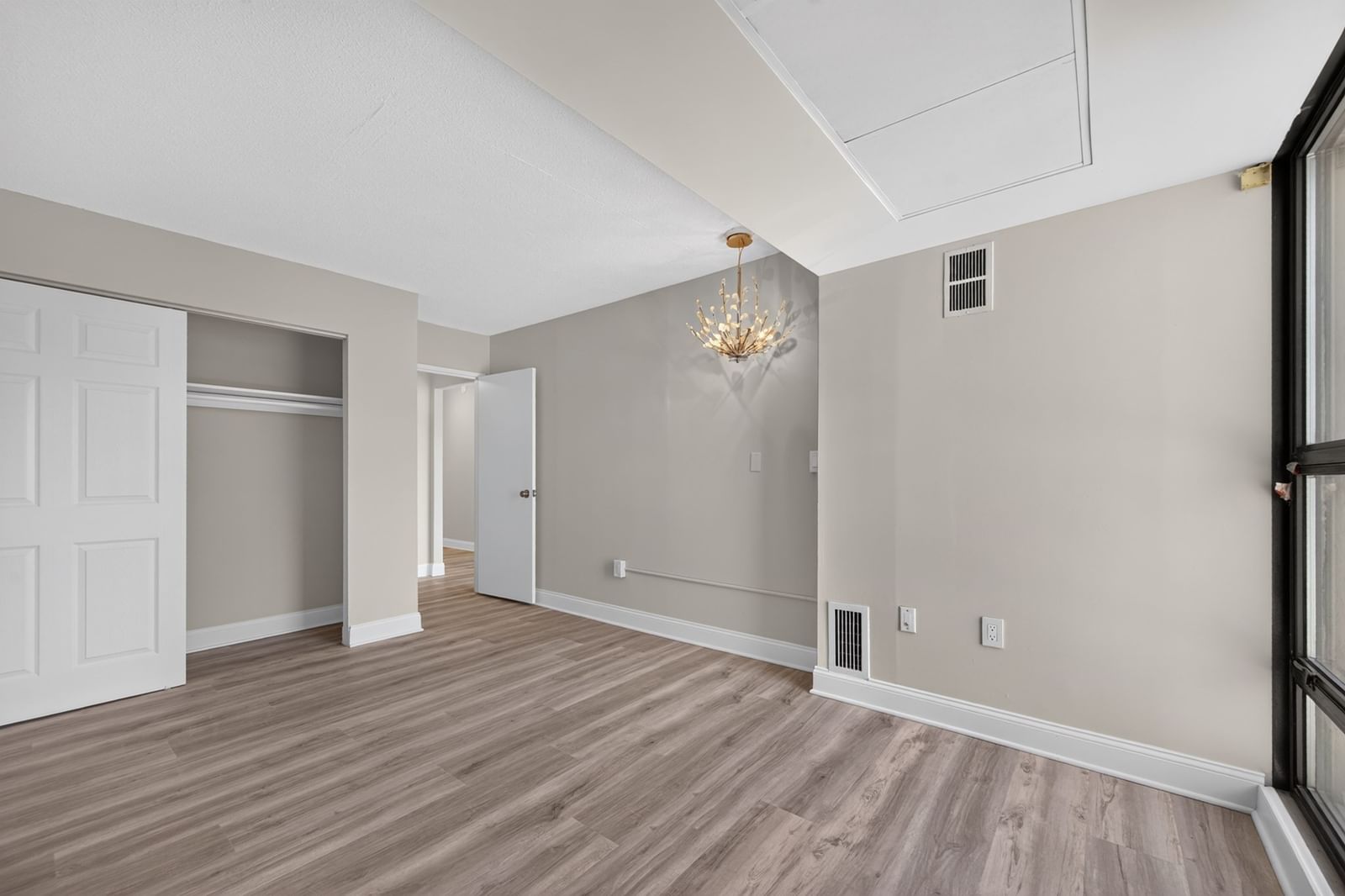566 Commonwealth Ave #308 Boston — Photo 14 of 25