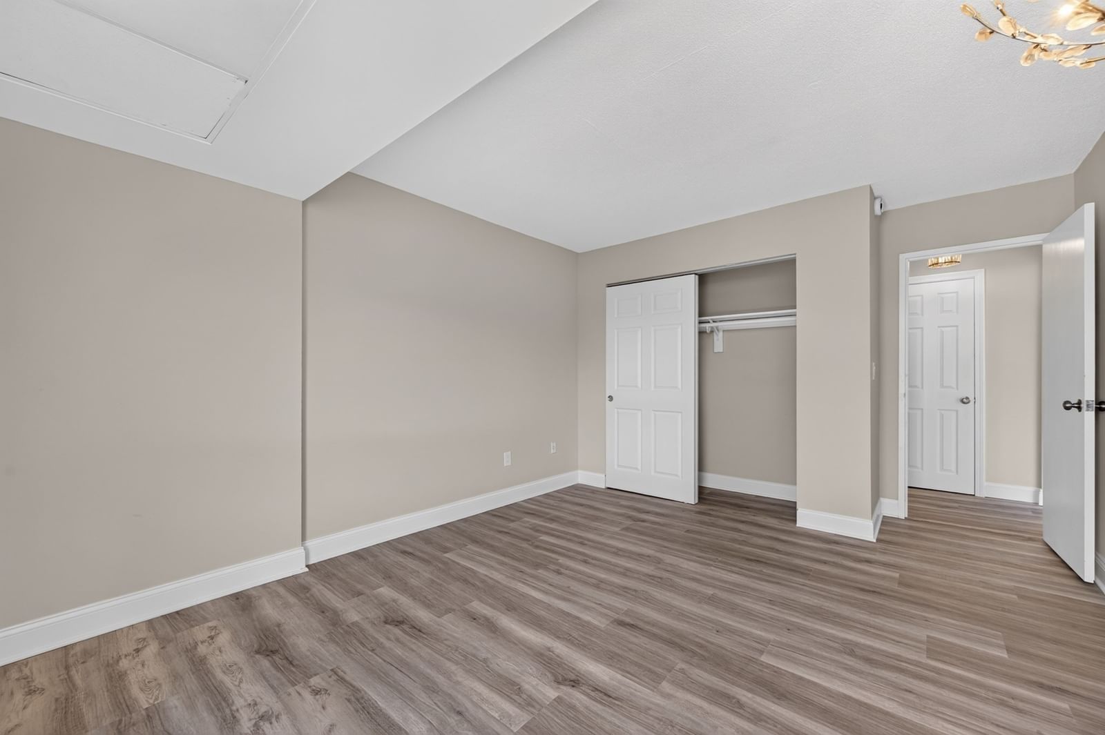 566 Commonwealth Ave #308 Boston — Photo 15 of 25
