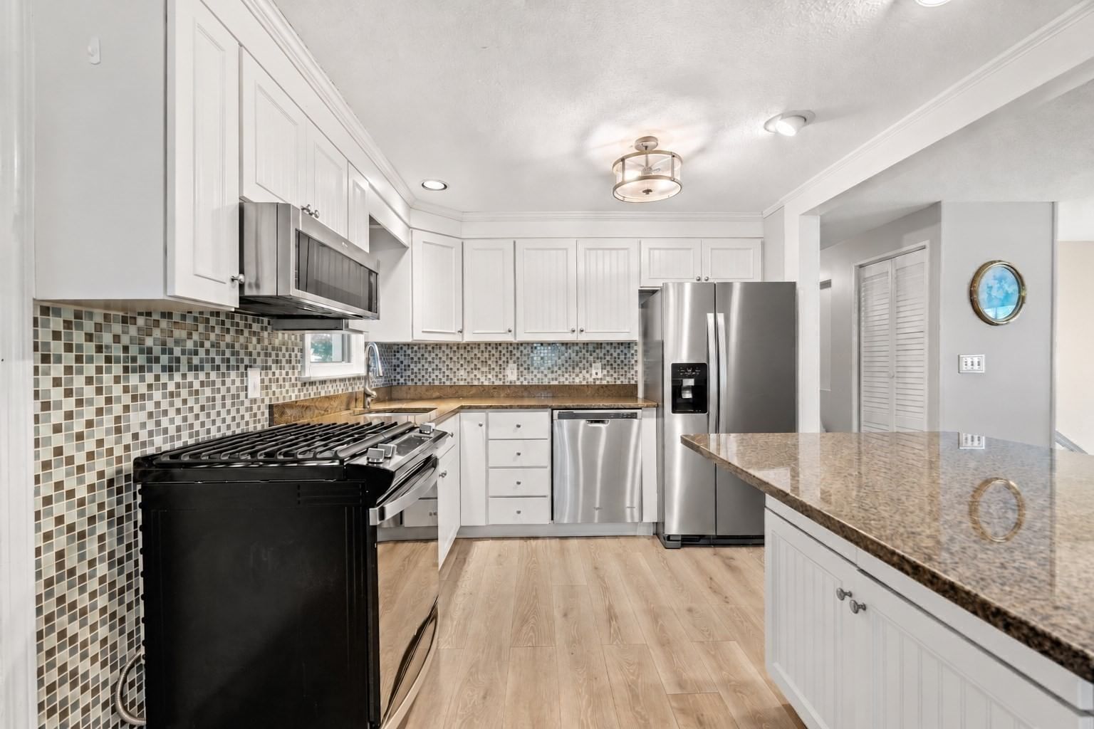 15 Sharyn Circle Lowell — Photo 5 of 17